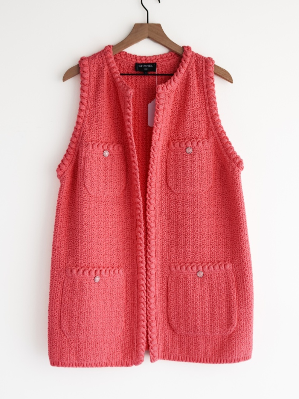 Chanel boutique coral knit vest cc buttons size 46